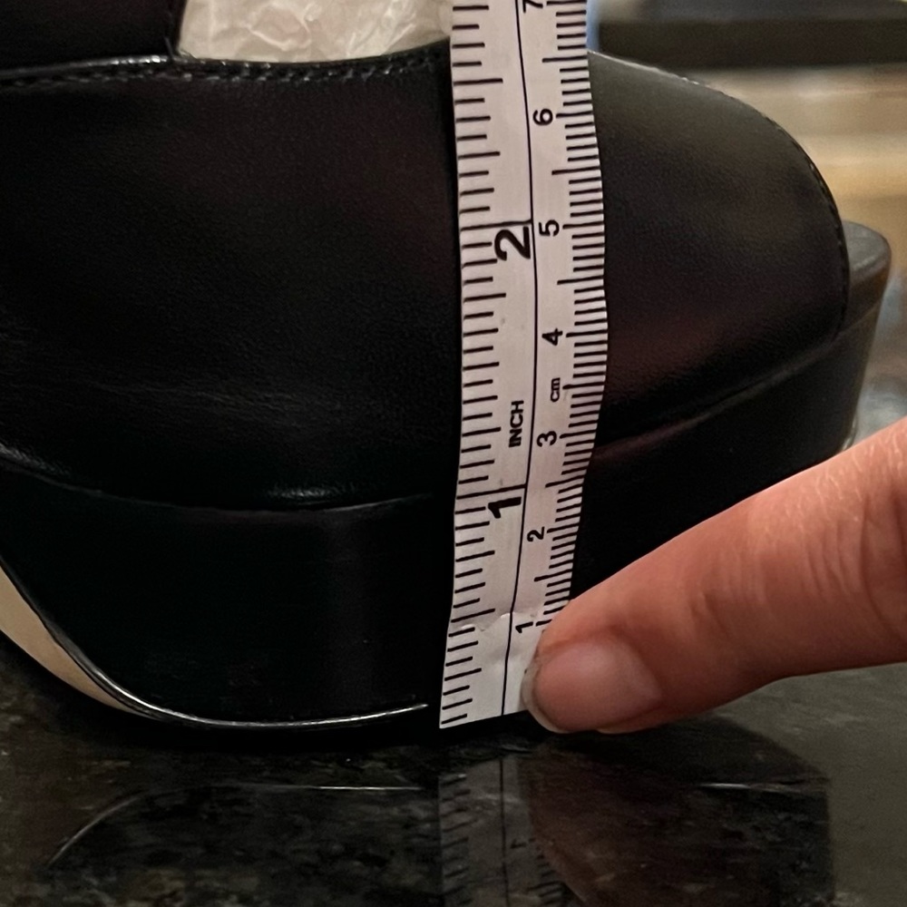 🔥SALE🔥 Michael Kors Eleni Platform Heel 10 - Picture 10 of 10